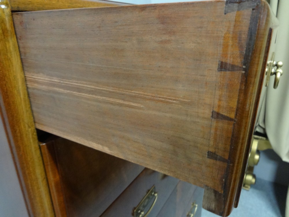 Top Quality Art Deco Mahogany  Chest of Drawers View XI