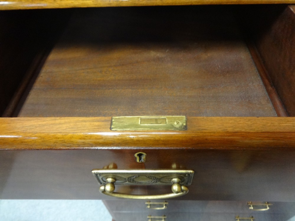 Top Quality Art Deco Mahogany  Chest of Drawers View XII