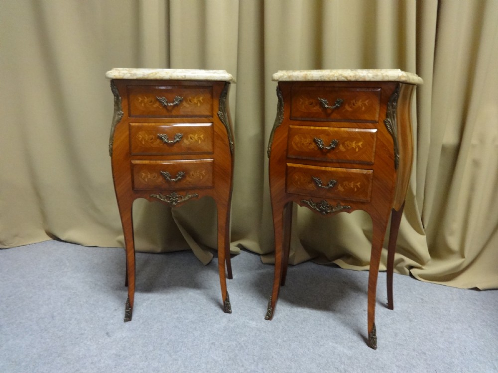 Top Quality Pair French Bombe Shaped marquetry Bedside Lamp Chests