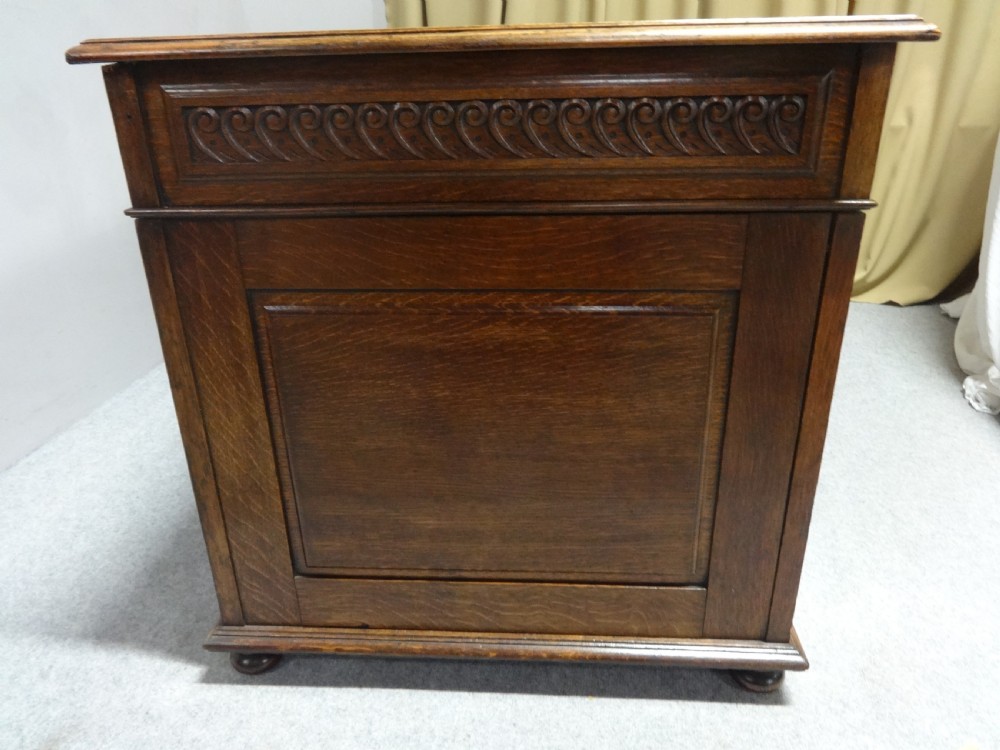 Superb Victorian Oak Pedestal Desk View IX