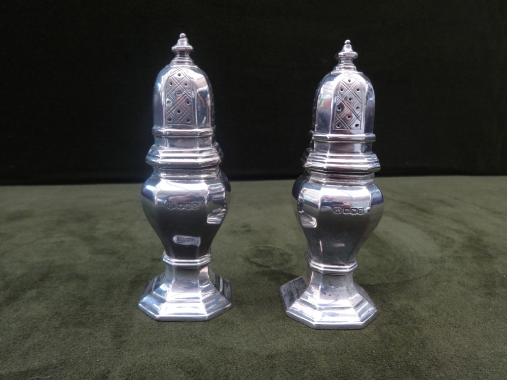 Nice Pair Octagonal Silver Peppers Sheffield 'Thomas Bradbury & Son'