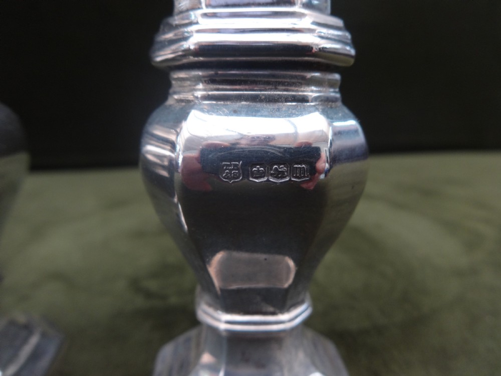 Nice Pair Octagonal Silver Peppers Sheffield 'Thomas Bradbury & Son' View II