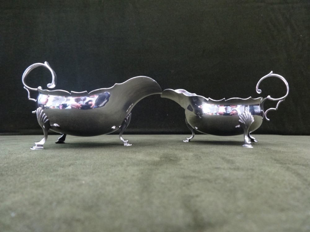 Good Pair of Victorian Silver Sauce Boats London 1899 View II