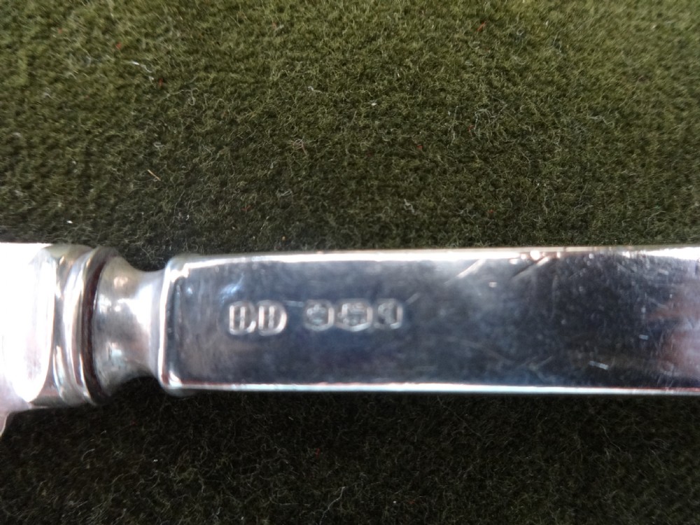 Cased Set of Silver Handled Cake Knives View III