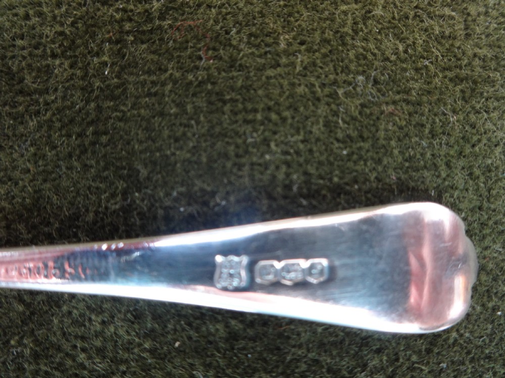 Boxed Set of Silver Tea Spoons View V
