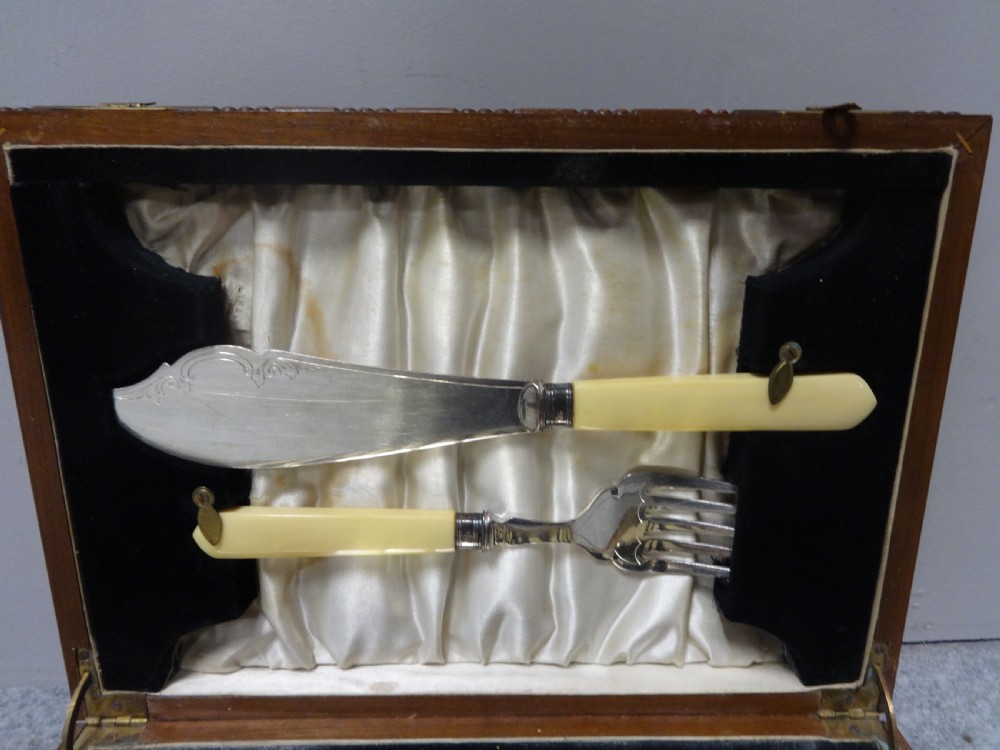 Boxed Set of Silver Collar Fish Knives and Forks View IV