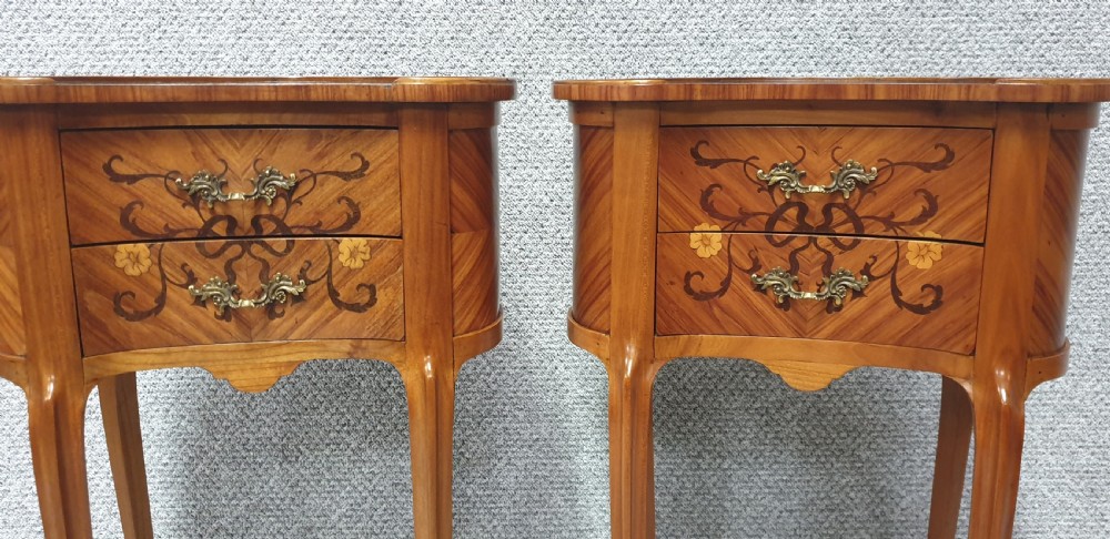 Pair French Marquetry Bedside Lamp Chests View IV