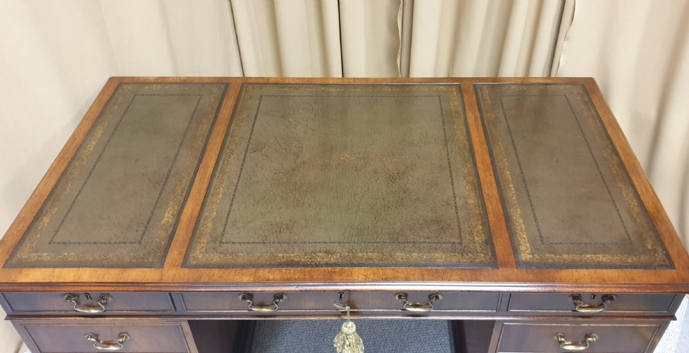 Georgian Mahogany Pedestal Desk View IV
