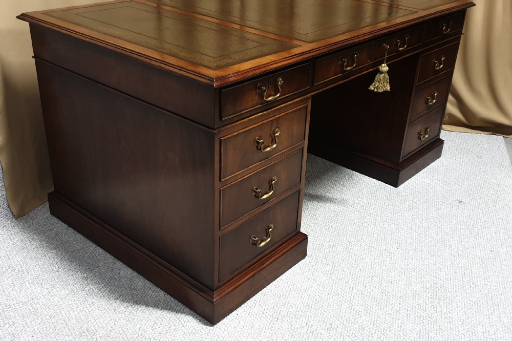 Georgian Mahogany Pedestal Desk View VI