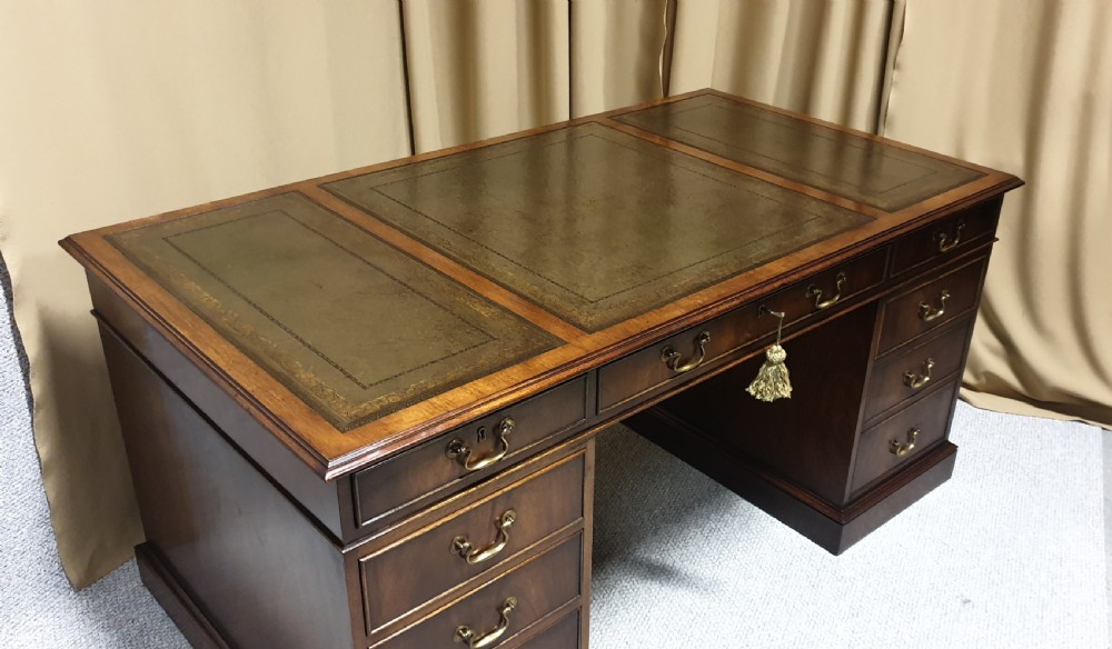 Georgian Mahogany Pedestal Desk View VII