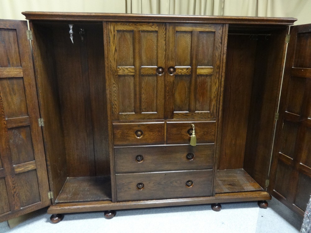 Oak Cottage Compactum Wardrobe of Small Proportions View IV