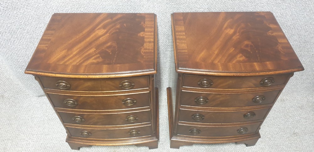 Pair Mahogany Bowed Chest of Drawers View VII