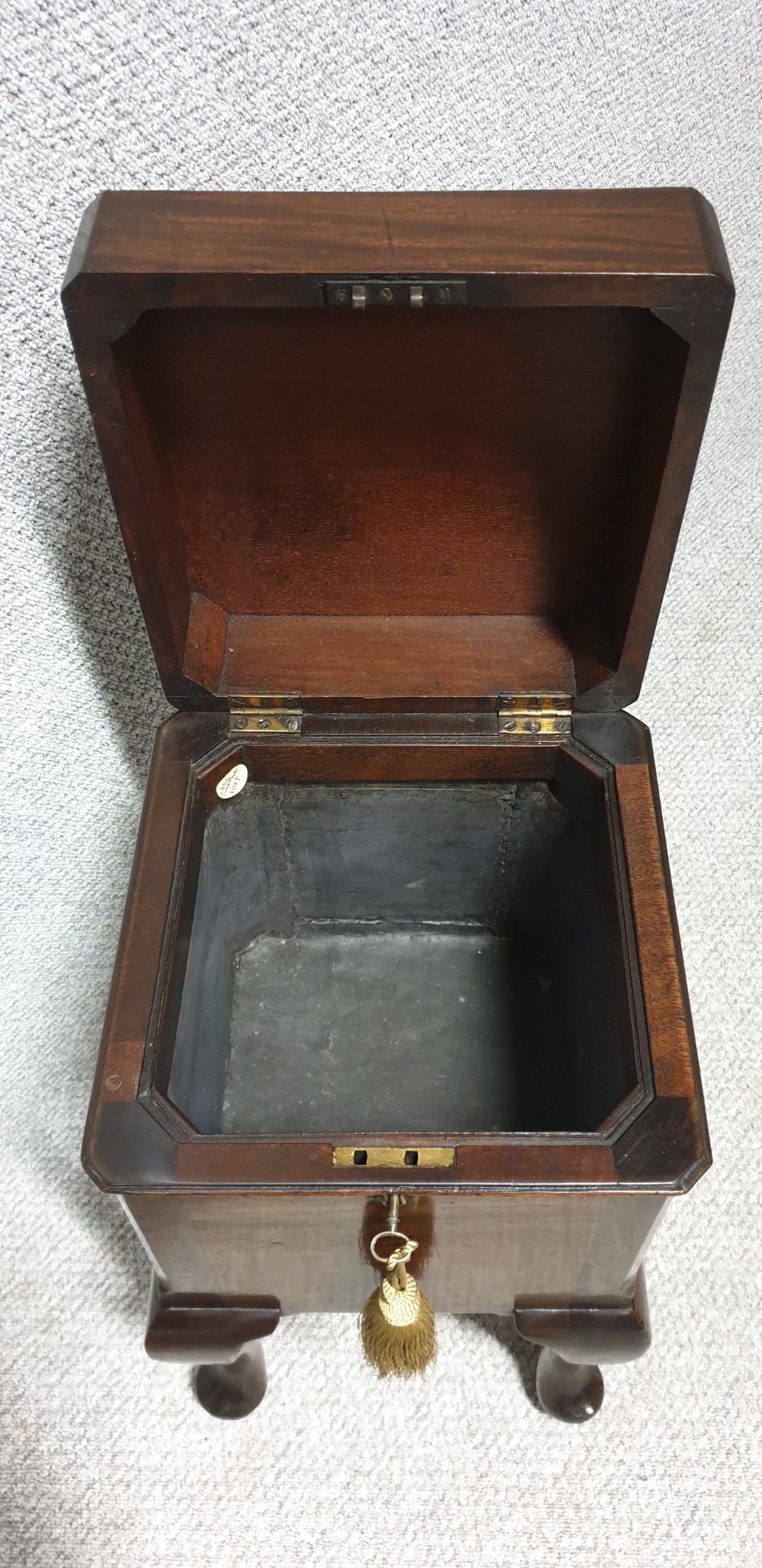 Georgian Mahogany Wine Cooler Cellarette  View VI