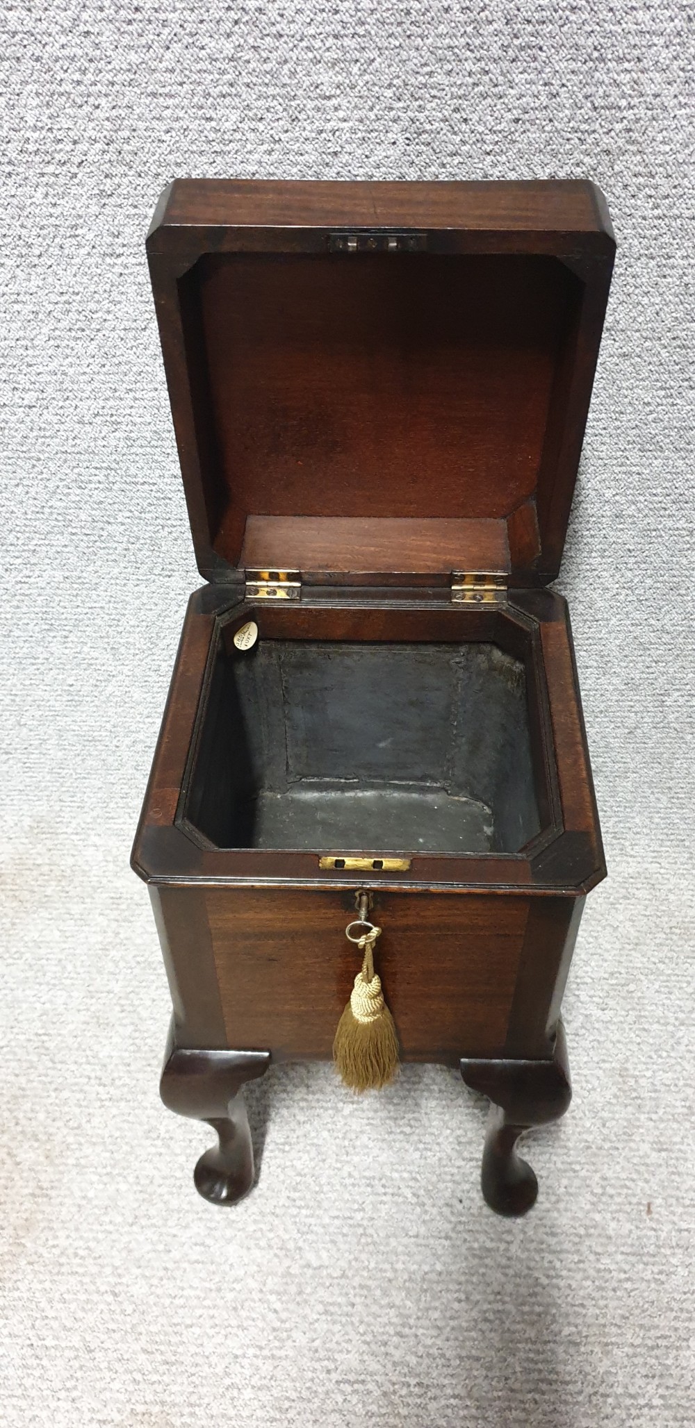 Georgian Mahogany Wine Cooler Cellarette  View VII