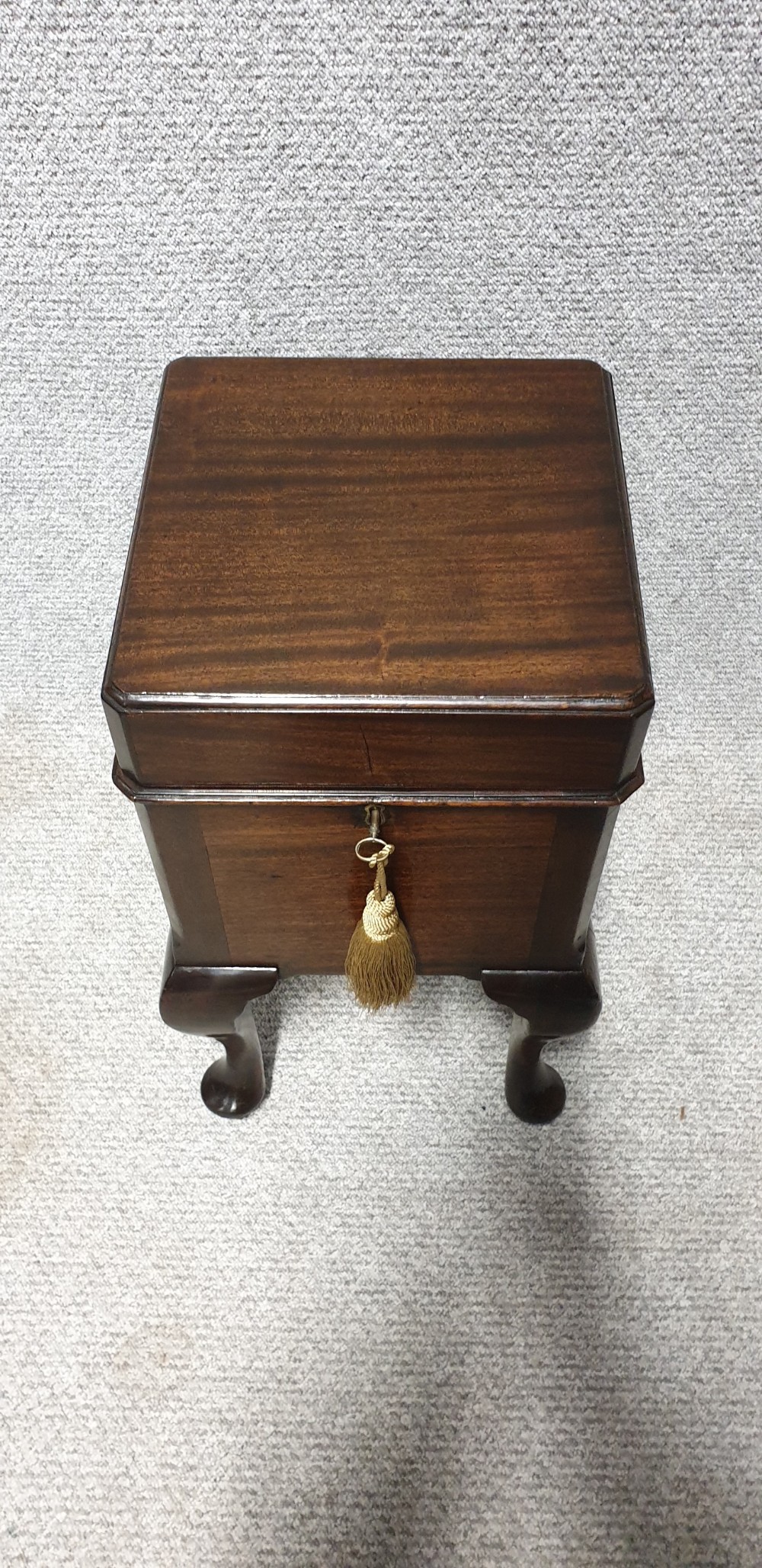 Georgian Mahogany Wine Cooler Cellarette  View VIII