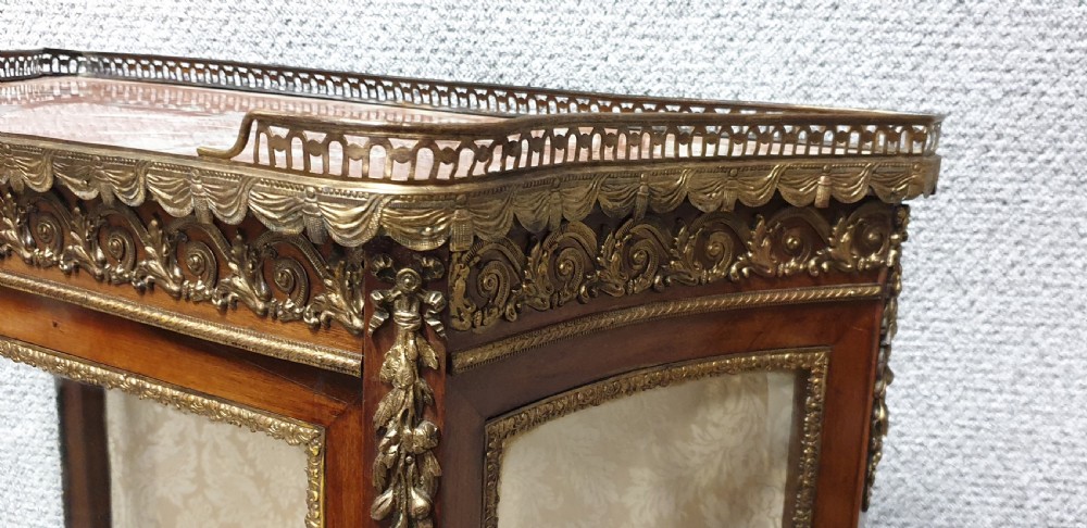 Quality French Vernis Martin Display Vitreen View VIII