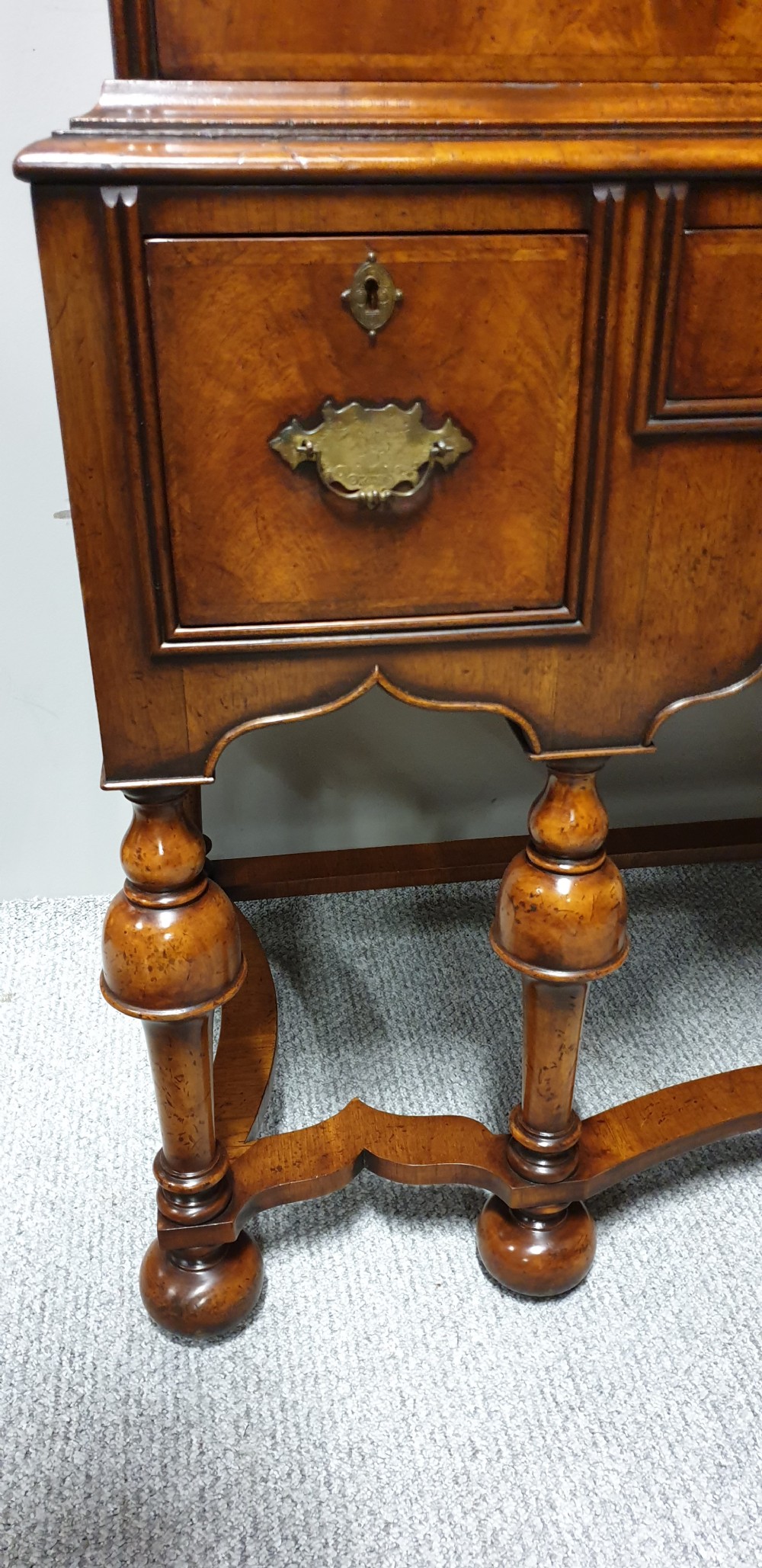 Outstanding Burr Walnut Chest of Drawers on Stand View IX