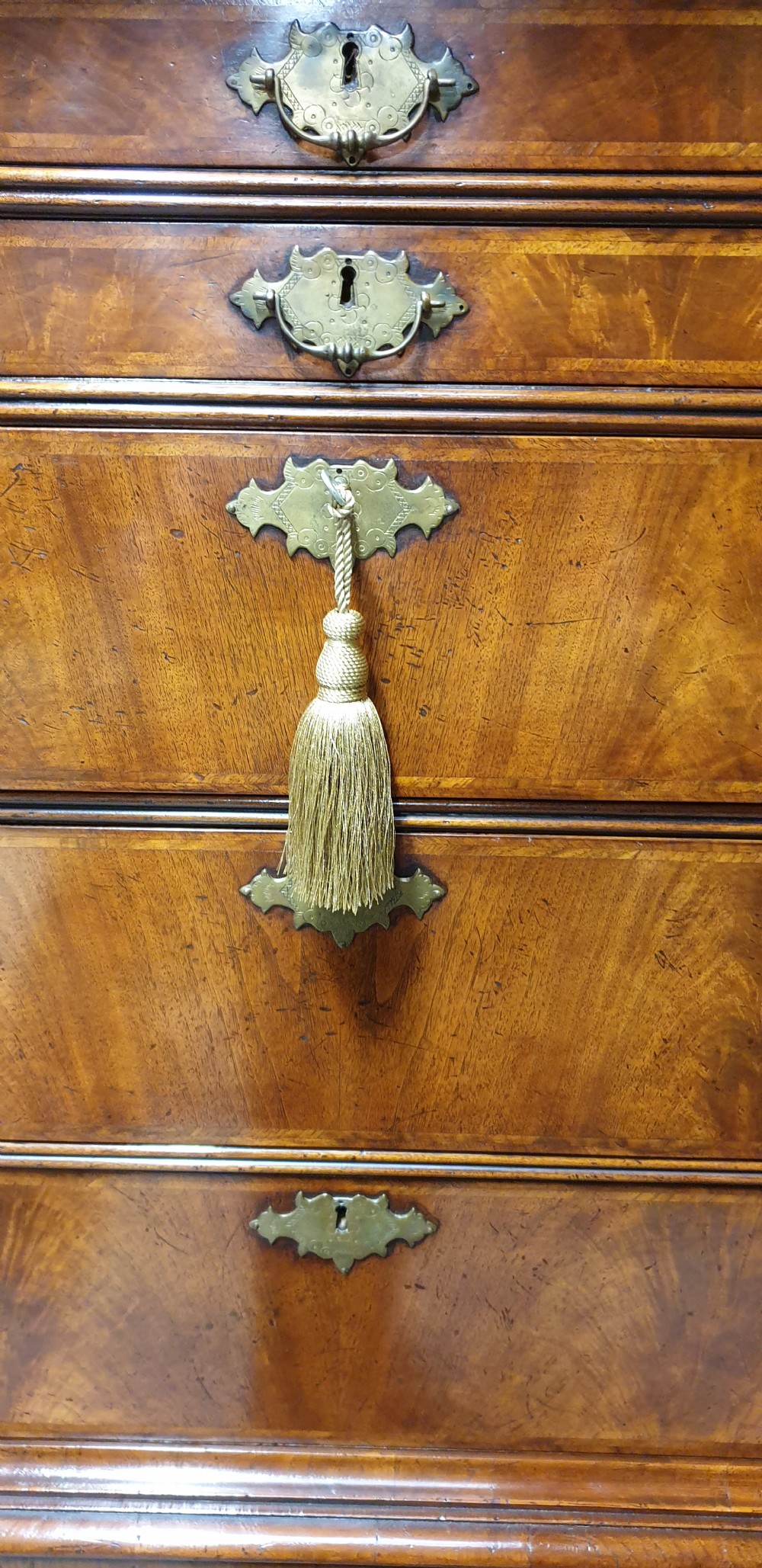 Outstanding Burr Walnut Chest of Drawers on Stand View XII