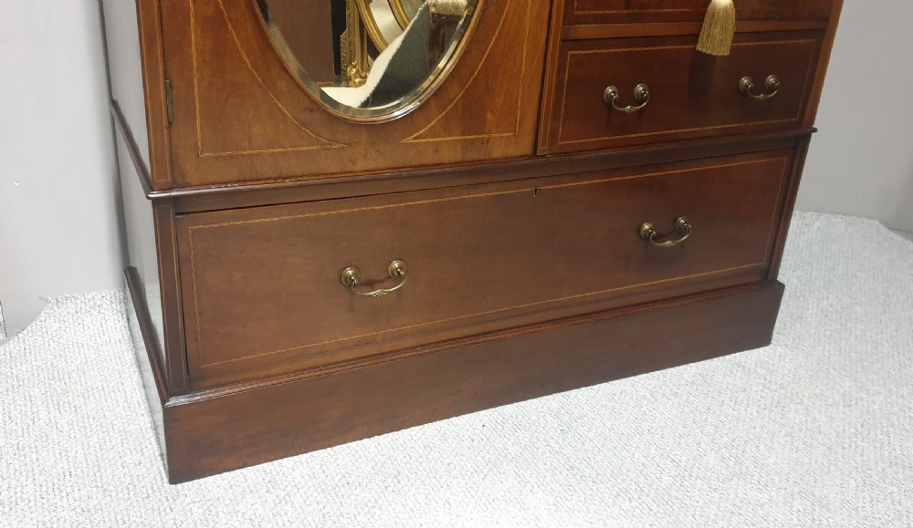 Excellent Quality Inlaid Compactum Wardrobe View XI