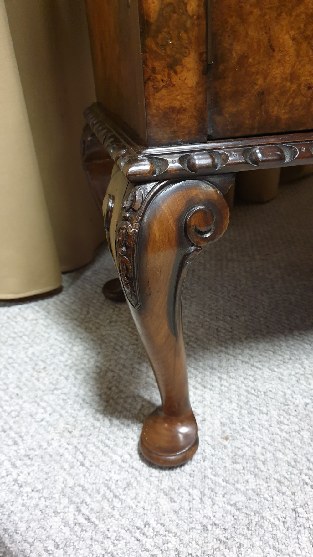 Top Quality Burr Walnut Display Cabinet View V