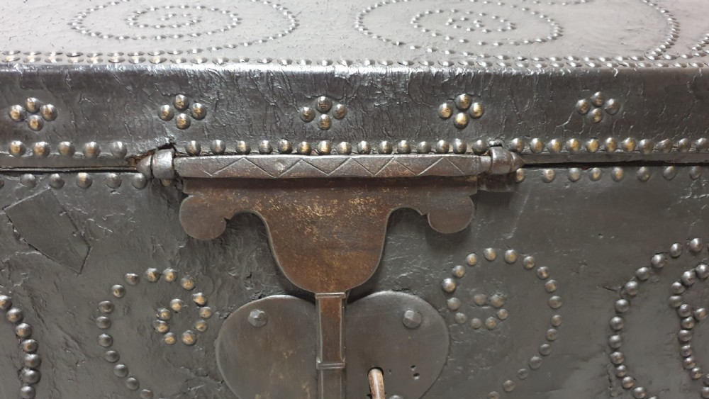 European C18th Crocodile Covered and Studded Travelling Chest View III