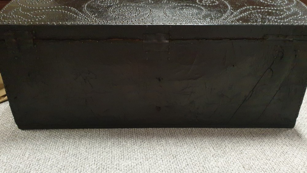 European C18th Crocodile Covered and Studded Travelling Chest View XVII