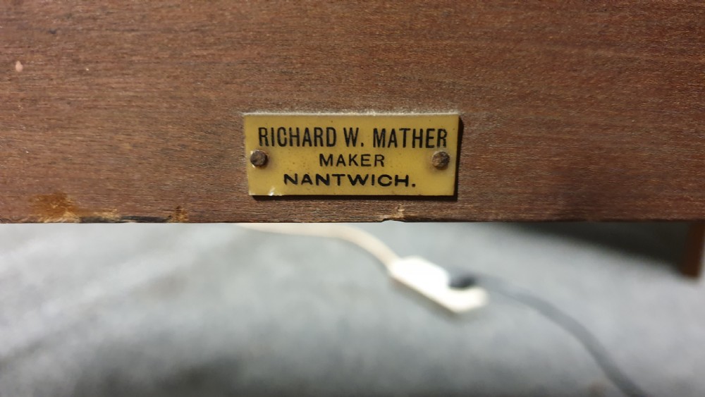 Top Quality Edwardian Bowed Sideboard View VIII
