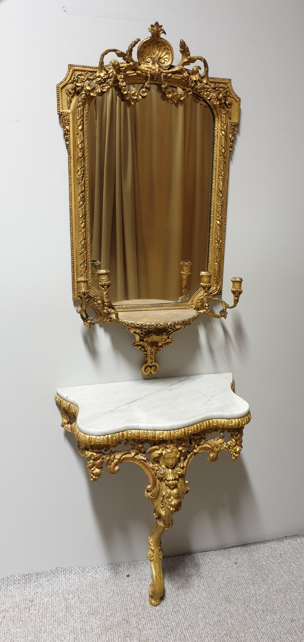 Outstanding C18th English Gilt Console Table and Mirror