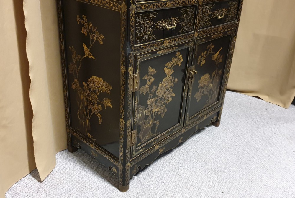 Chinoiserie Display Cabinet View V