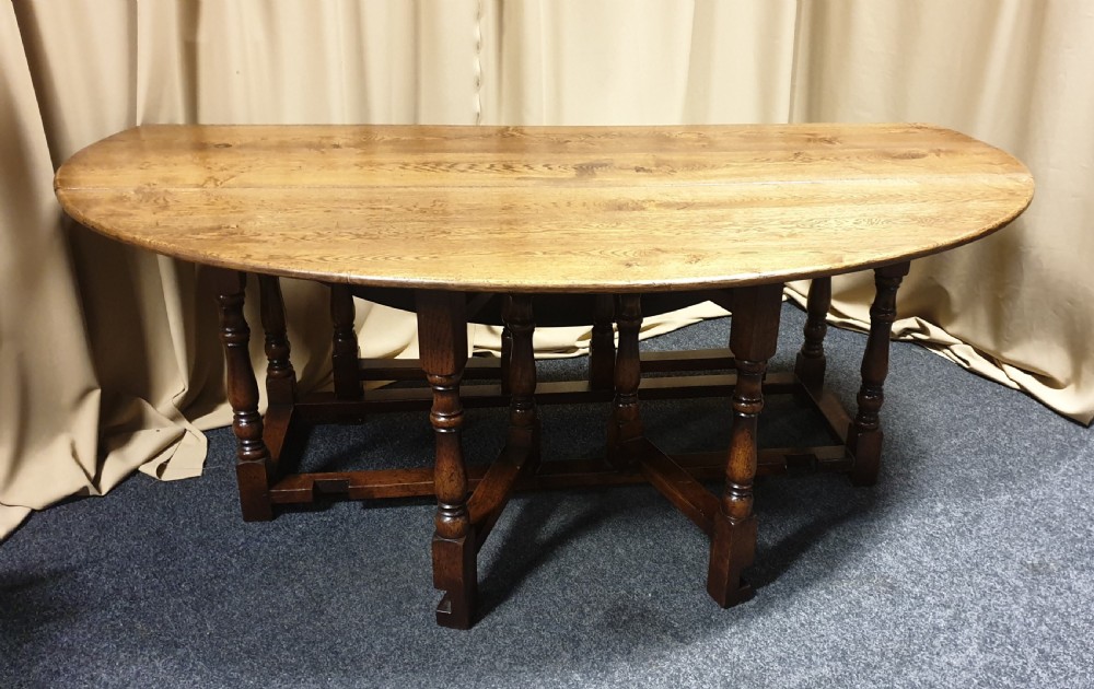 Superb 10/12 seat Oak Drop Leaf Wake table View III