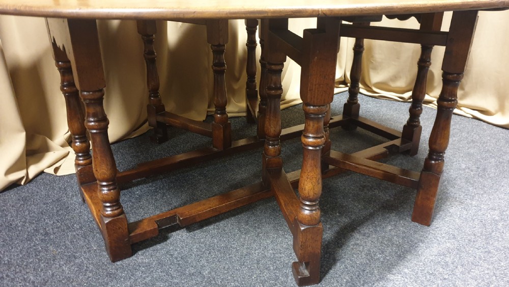 Superb 10/12 seat Oak Drop Leaf Wake table View VI