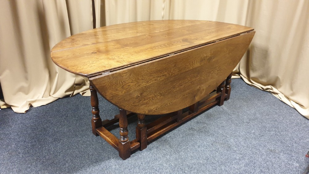 Superb 10/12 seat Oak Drop Leaf Wake table View XIII