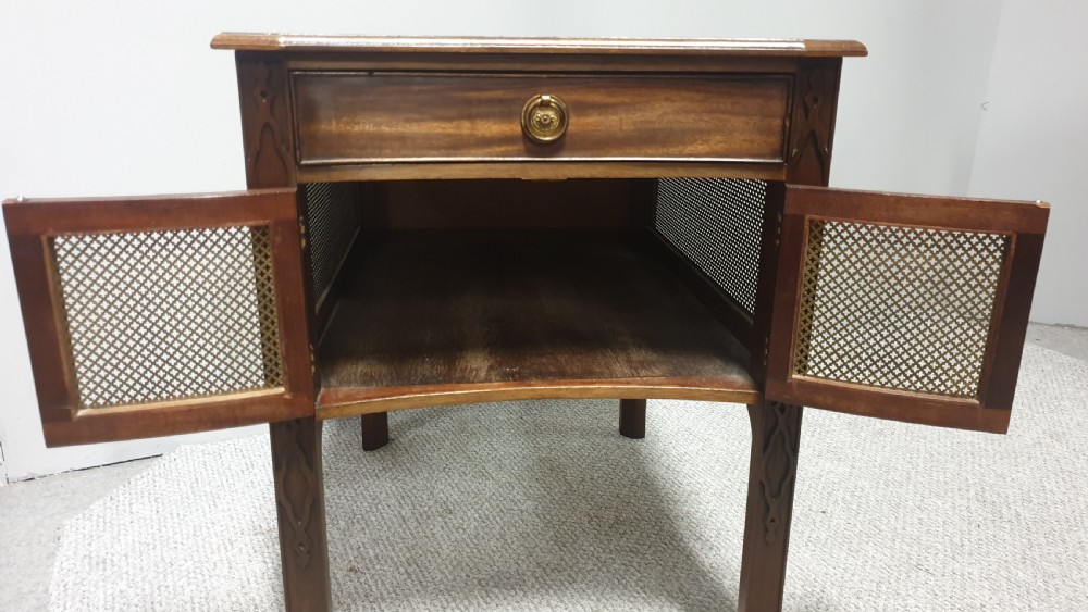 Very Good Pair Mahogany Bedside Cabinets View V