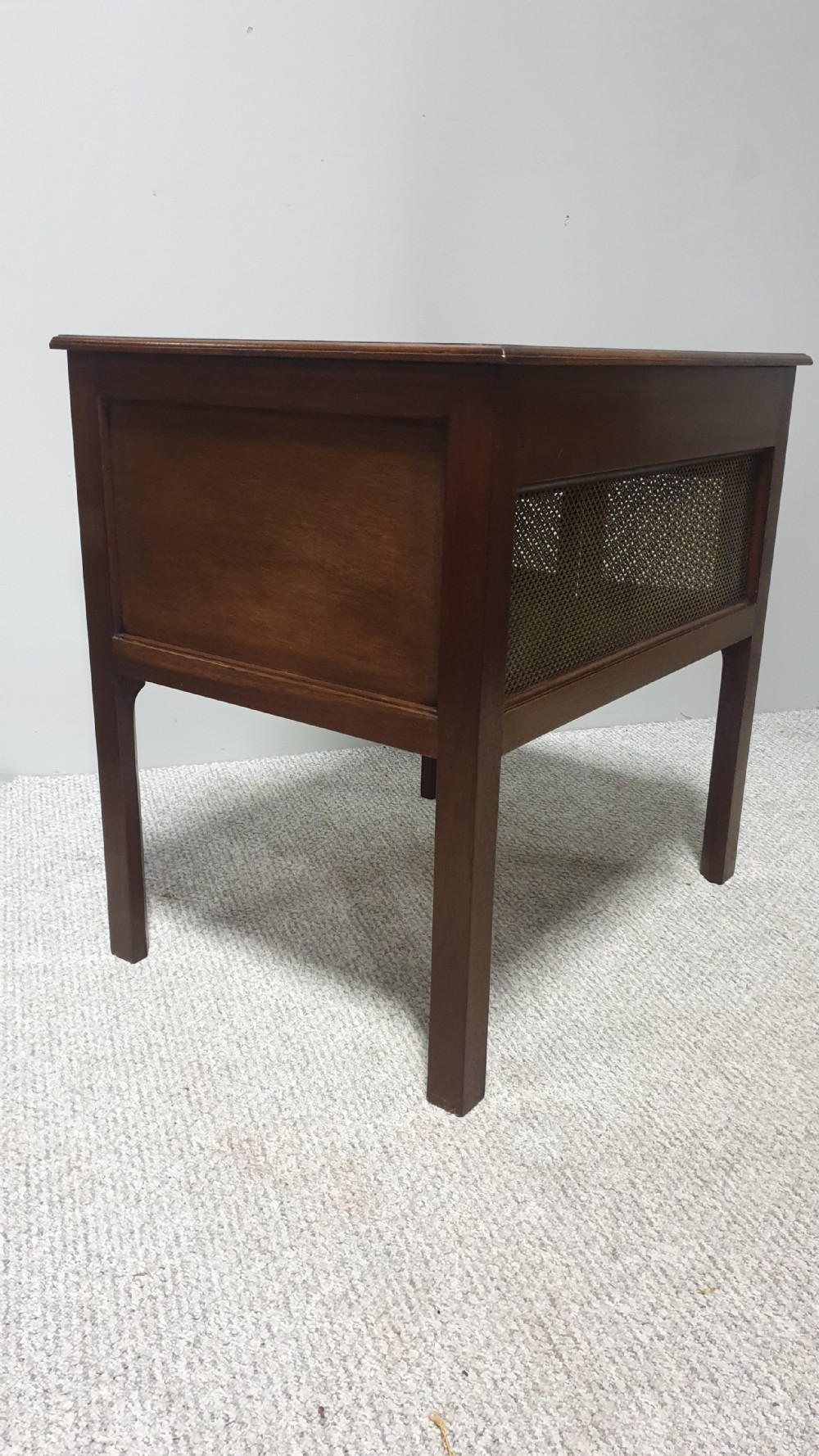 Very Good Pair Mahogany Bedside Cabinets View IX
