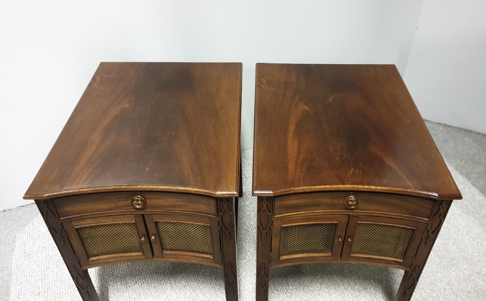 Very Good Pair Mahogany Bedside Cabinets View X