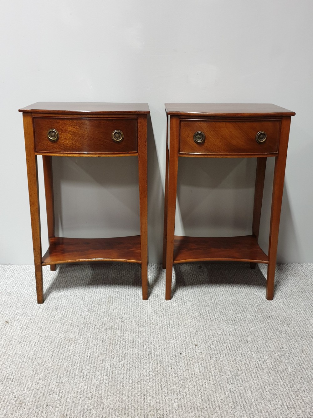 Very Good Pair Mahogany Bedside Lamp Tables