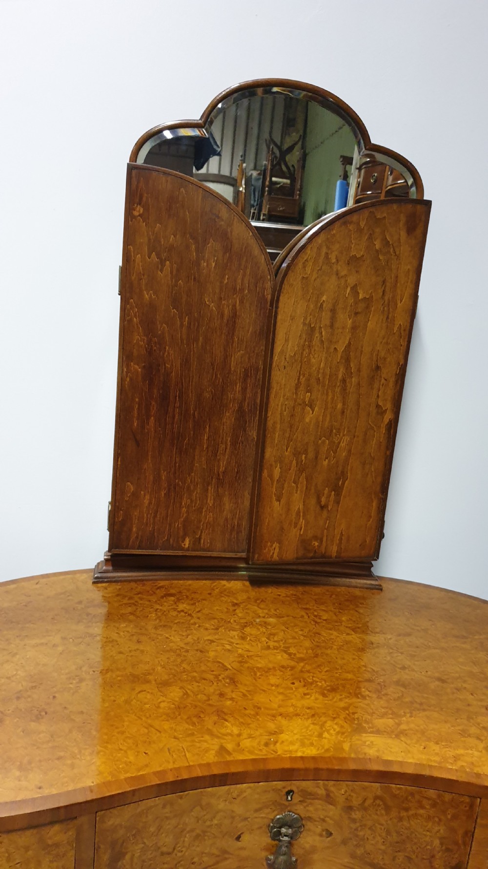 Superb Burr Walnut Dressing Table View VIII