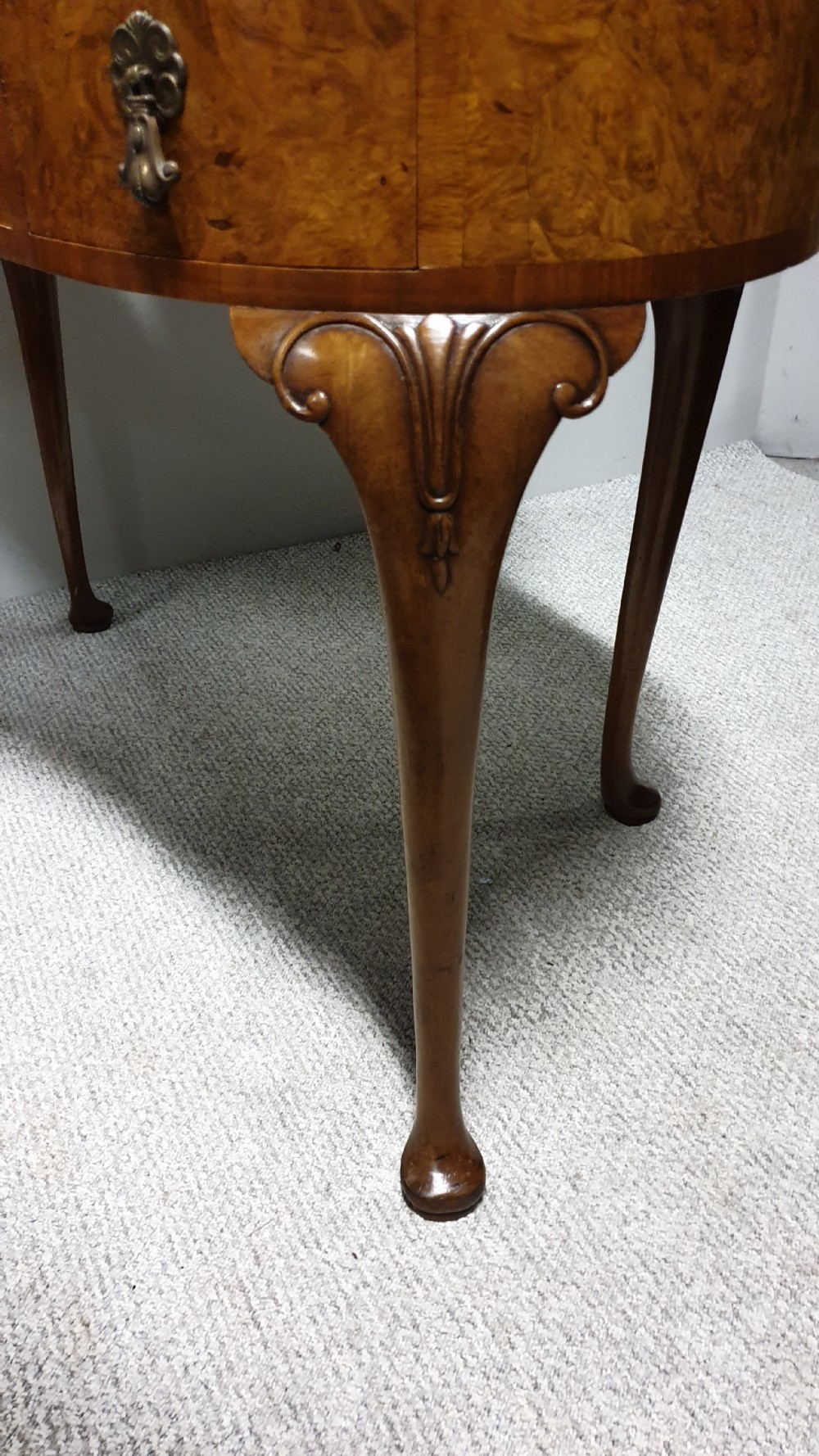 Superb Burr Walnut Dressing Table View IX