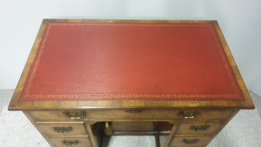 Queen  Anne Burr Walnut Desk View VIII