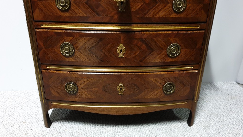 French Bow Front Commode Chest of Drawers of Small Proportions View V