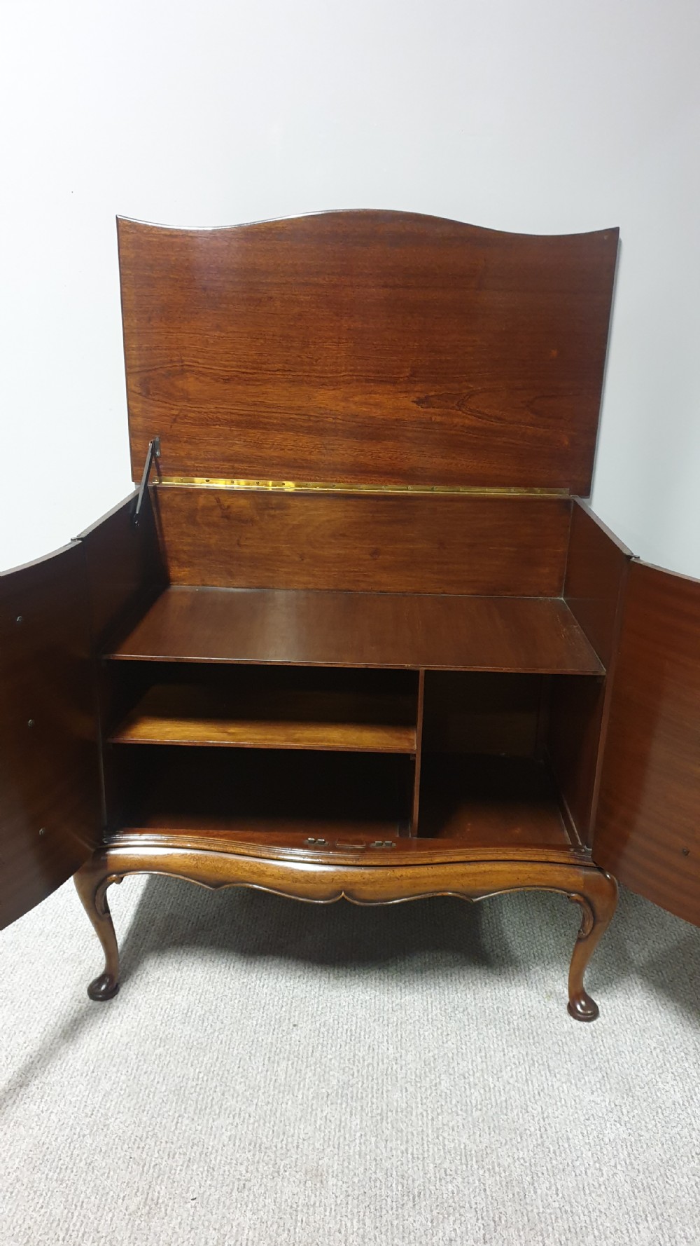 Fabulous Mahogany Cabinet View III