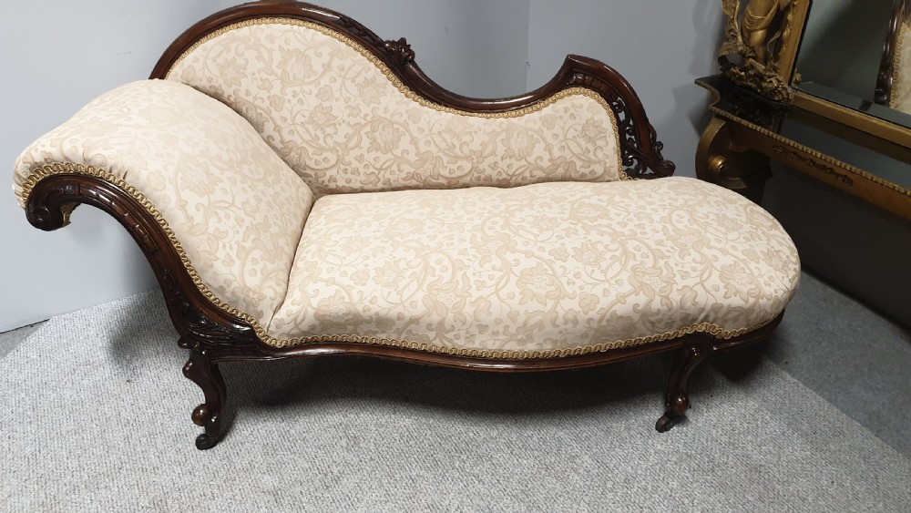 Victorian Chaise Lounge of Small Proportions View V