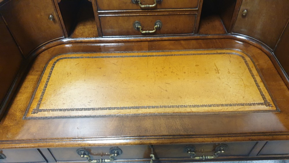 Top Quality Mahogany Carlton House Desk View VII