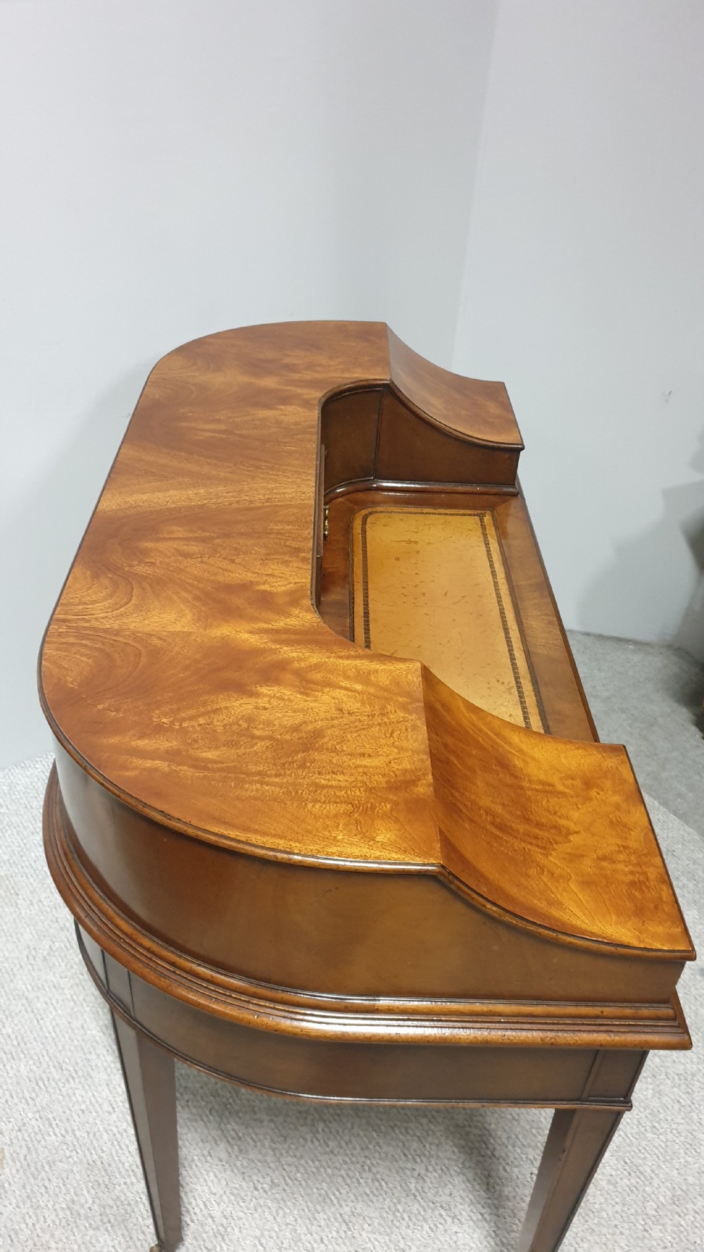 Top Quality Mahogany Carlton House Desk View XV
