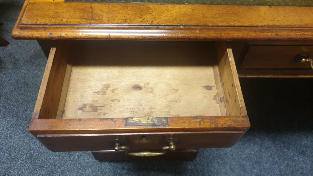 Victorian Mahogany Pedestal Desk View VII