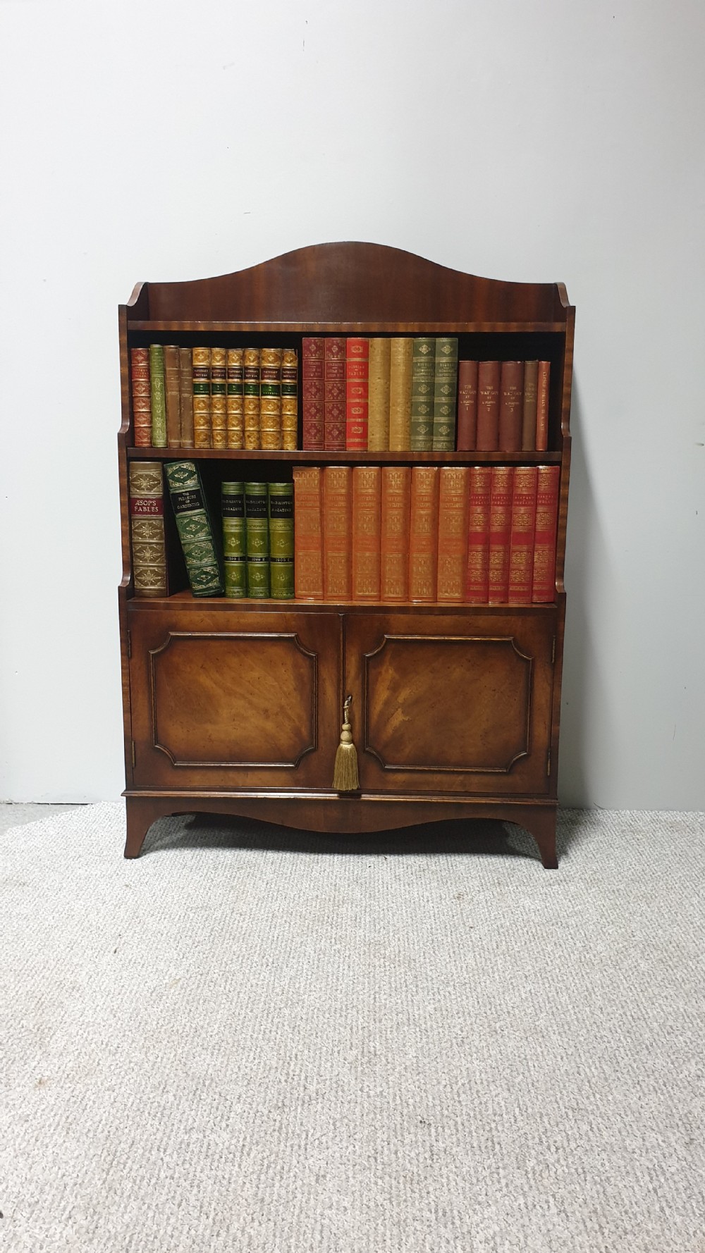 Pretty Mahogany Open Bookcase View II