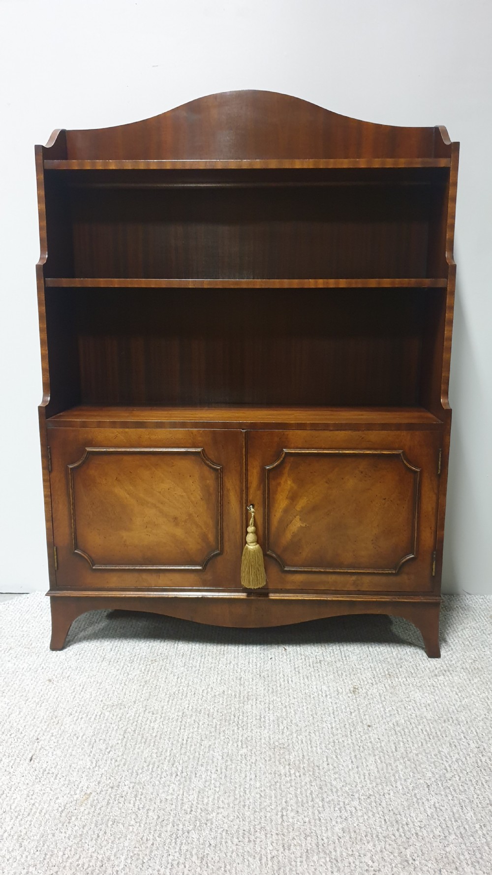 Pretty Mahogany Open Bookcase View VI