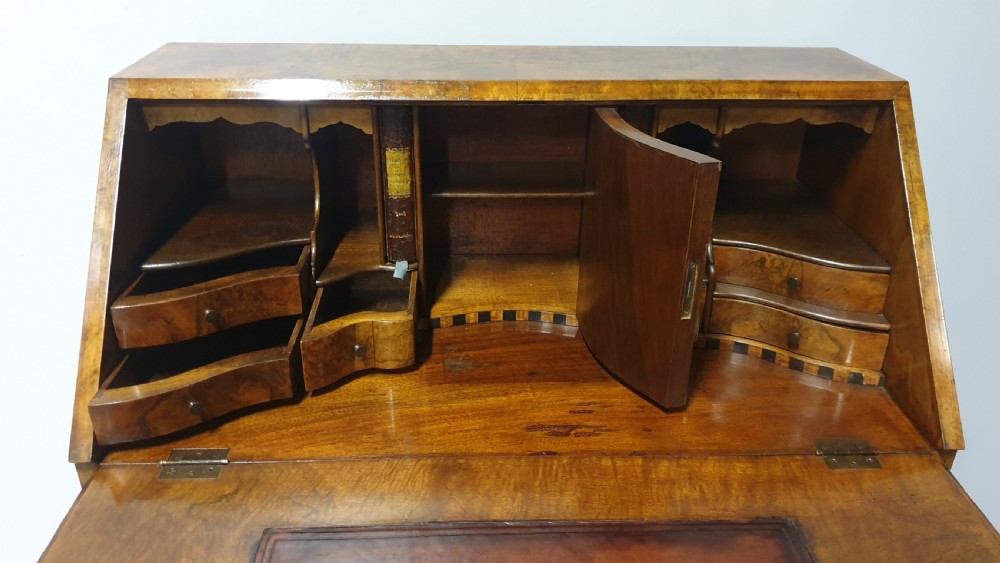 Outstanding Burr Walnut Serpentine Bureau View XII