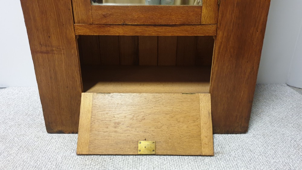 Very Nice Liberty Oak Hall Robe View VII
