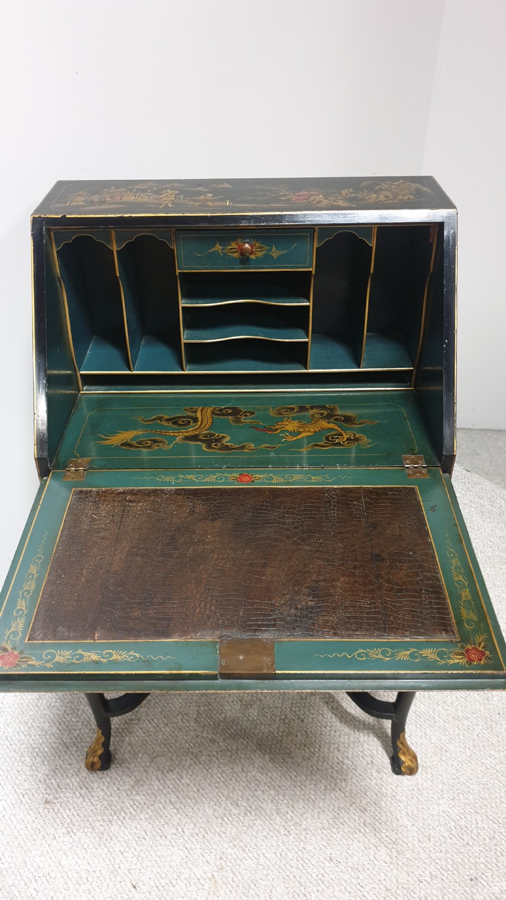 Outstanding Chinoiserie Bureau View XI